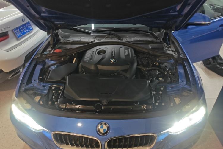 Used BMW 3 Series 2017 320i M Sport Engine Bay