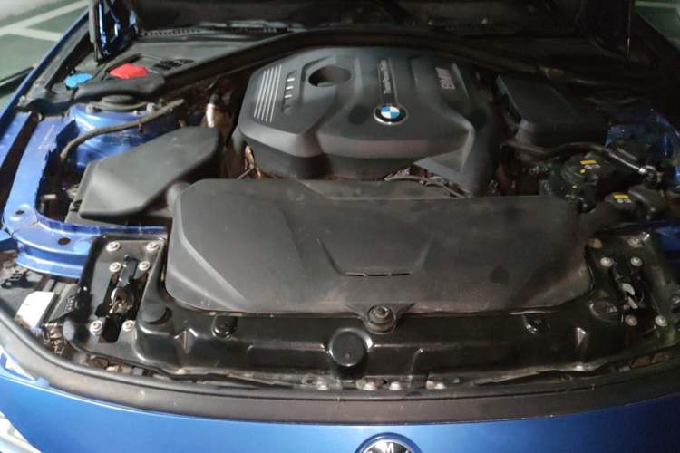 Used BMW 3 Series 2017 320i M Sport Engine Bay