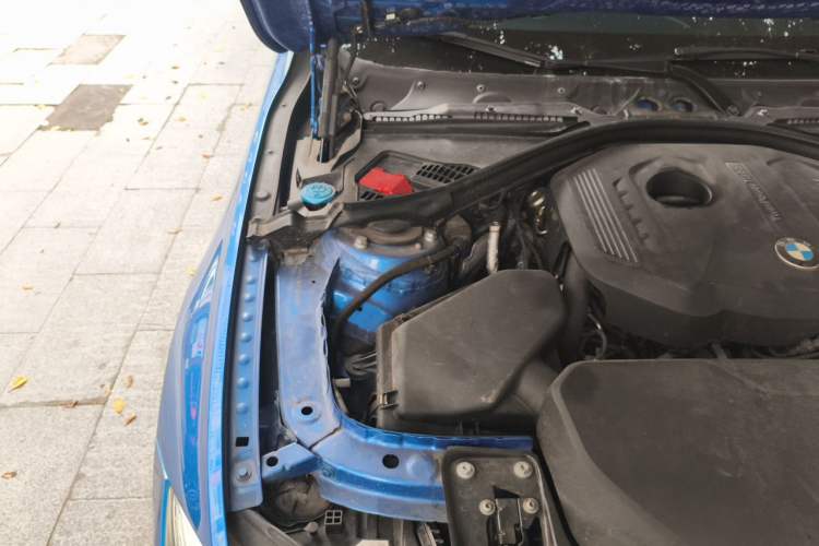 Used BMW 3 Series 2017 320i M Sport Engine Bay Right