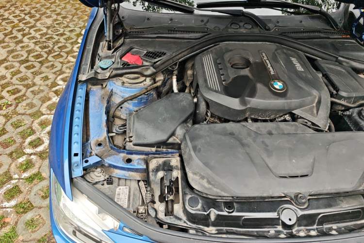 Used BMW 3 Series 2017 320Li M Sport Edition Engine Bay Right