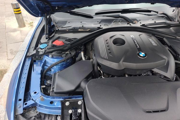 Used BMW 3 Series 2017 320i M Sport Engine Bay Right