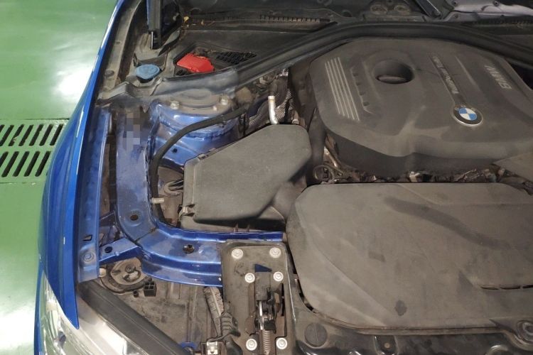 Used BMW 3 Series 2017 320i M Sport Engine Bay Right