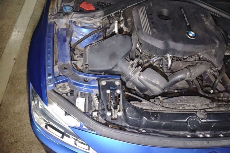 Used BMW 3 Series 2017 320i M Sport Engine Bay Right