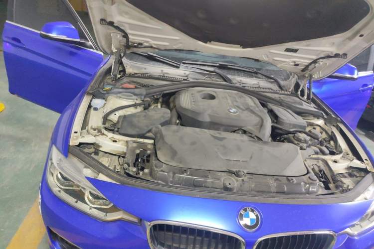 Used BMW 3 Series 2017 320Li Fashion Model Engine Bay Right