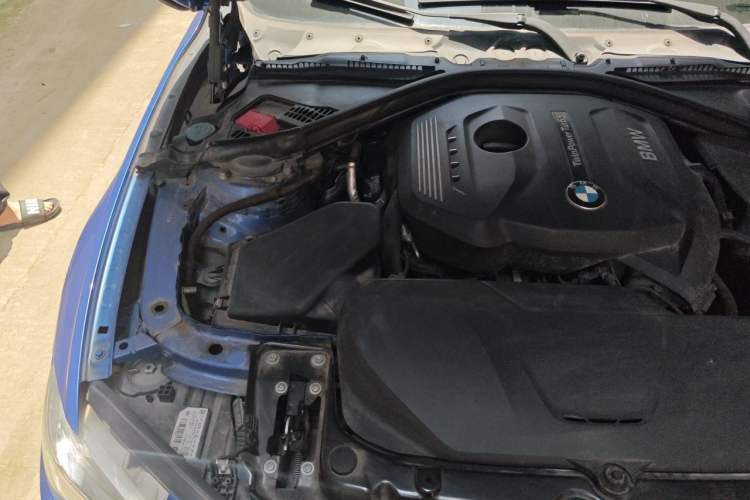 Used BMW 3 Series 2017 320i M Sport Engine Bay Right