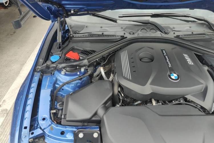 Used BMW 3 Series 2017 320i M Sport Engine Bay Right