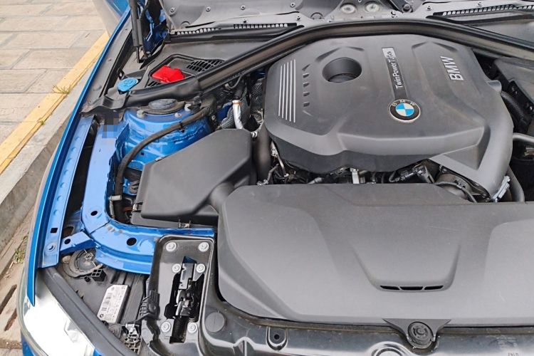 Used BMW 3 Series 2017 320i M Sport Engine Bay Right