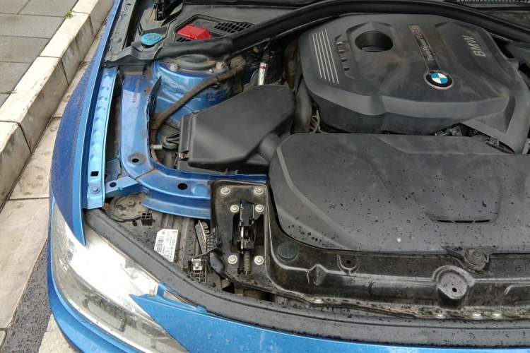 Used BMW 3 Series 2017 330i M Sport Edition Engine Bay Right