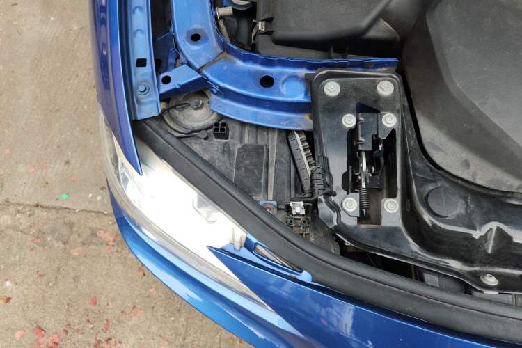 Used BMW 3 Series 2017 320Li M Sport Edition Engine Bay Right