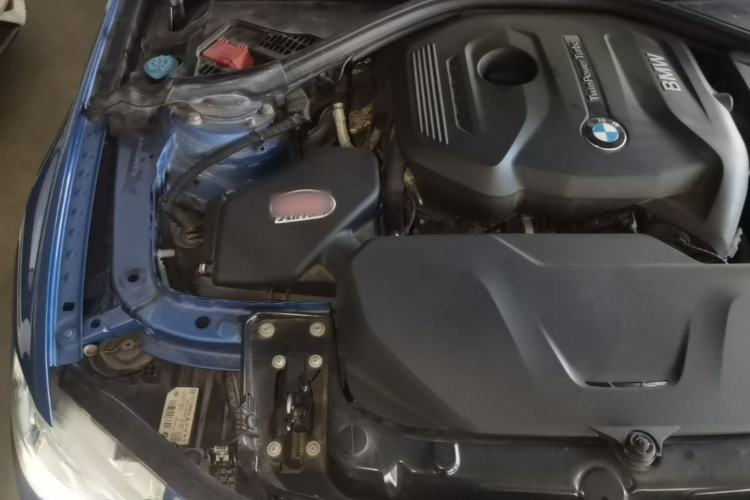 Used BMW 3 Series 2017 320i M Sport Engine Bay Right