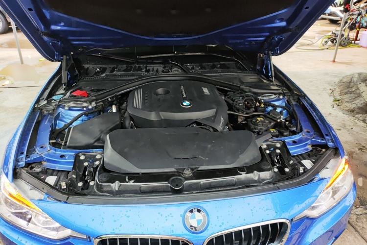 Used BMW 3 Series 2017 320Li M Sport Edition Engine Bay
