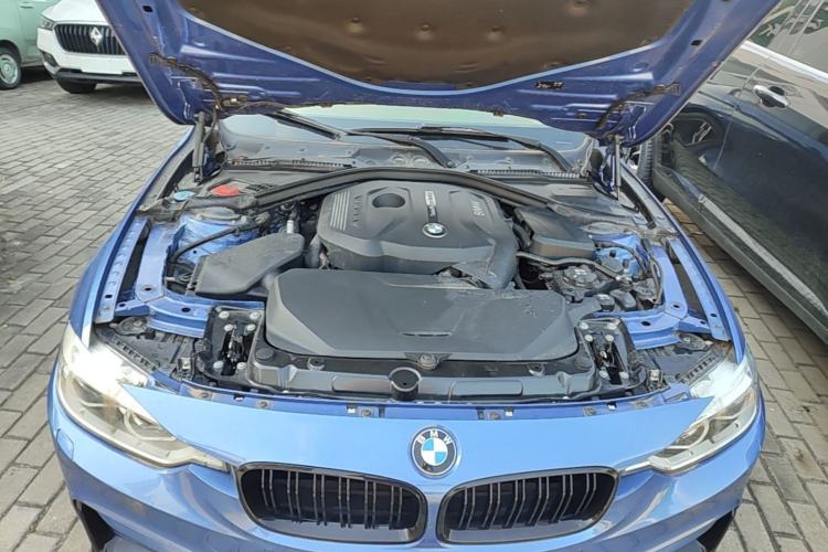 Used BMW 3 Series 2017 320i M Sport Engine Bay