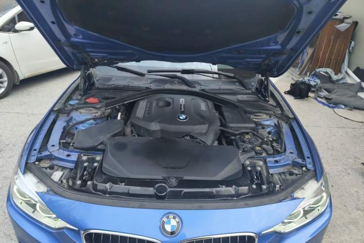 Used BMW 3 Series 2017 320Li M Sport Edition Engine Bay