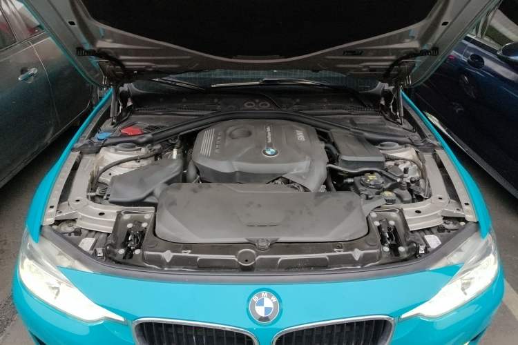 Used BMW 3 Series 2017 320Li Fashion Model Engine Bay