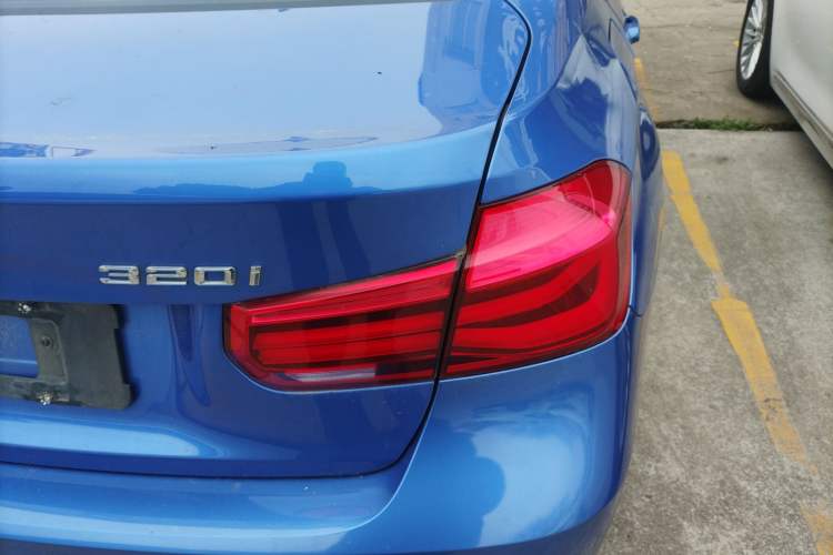 Used BMW 3 Series 2017 320i M Sport Exterior 3