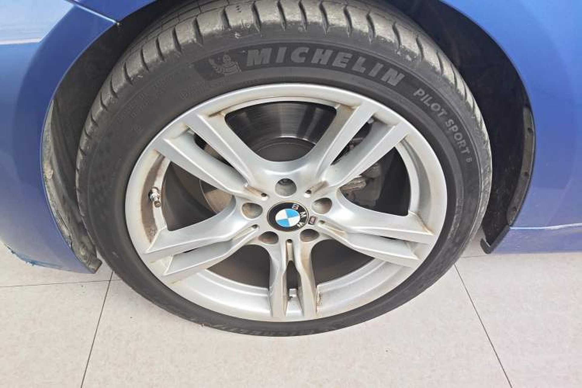 Used BMW 3 Series 2017 320i M Sport Exterior 4