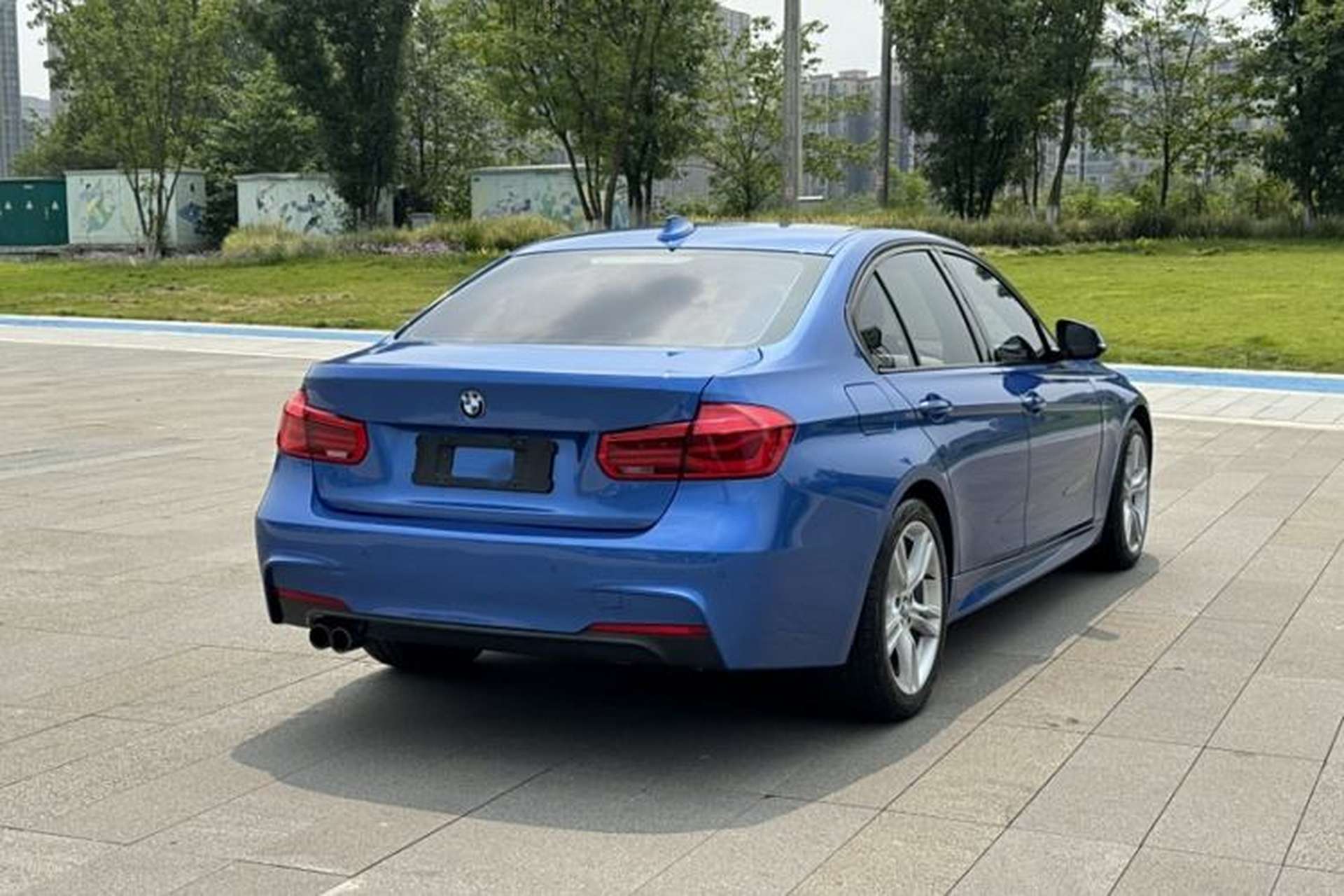 Used BMW 3 Series 2017 320i M Sport Exterior 4