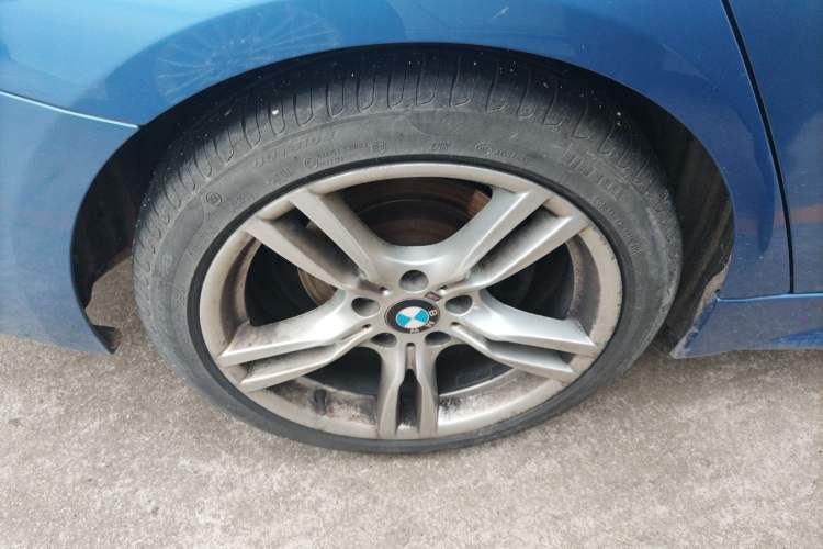 Used BMW 3 Series 2017 320i M Sport Exterior 5