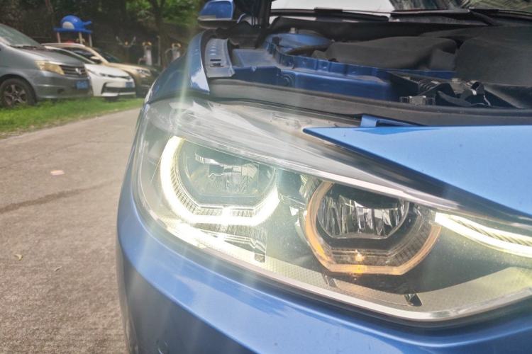 Used BMW 3 Series 2017 320i M Sport Exterior 6