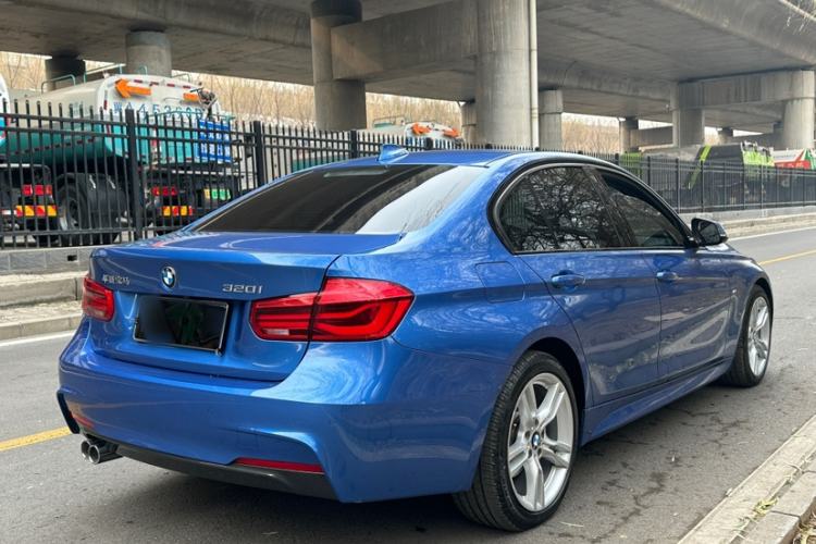 Used BMW 3 Series 2017 320i M Sport Exterior 6