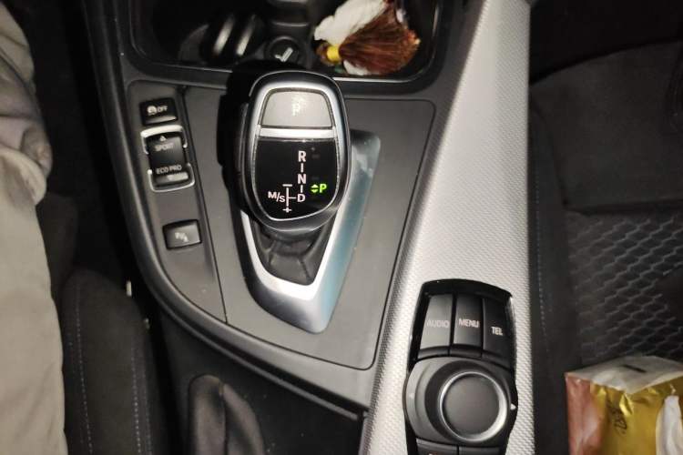 Used BMW 3 Series 2017 320i M Sport Gear Lever