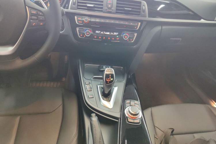 Used BMW 3 Series 2017 320Li M Sport Edition Gear Lever