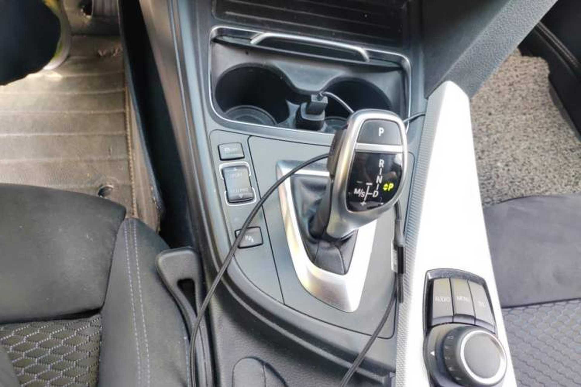 Used BMW 3 Series 2017 320i M Sport Gear Lever