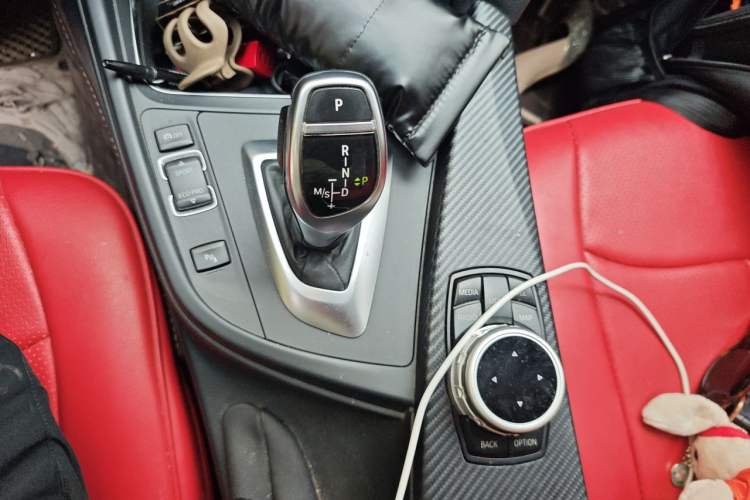 Used BMW 3 Series 2017 320Li M Sport Edition Gear Lever