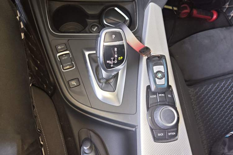 Used BMW 3 Series 2017 320i M Sport Gear Lever