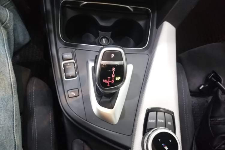 Used BMW 3 Series 2017 320i M Sport Gear Lever