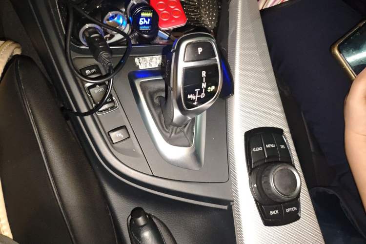 Used BMW 3 Series 2017 320i M Sport Gear Lever