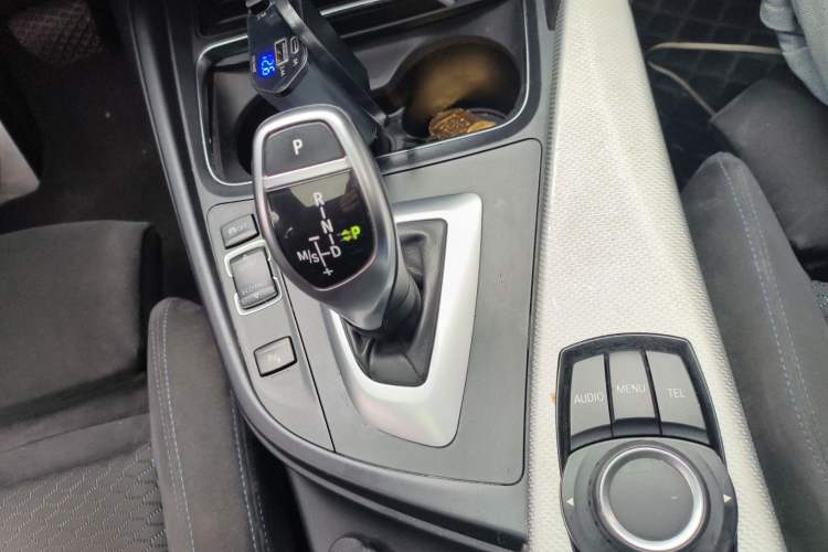Used BMW 3 Series 2017 320i M Sport Gear Lever