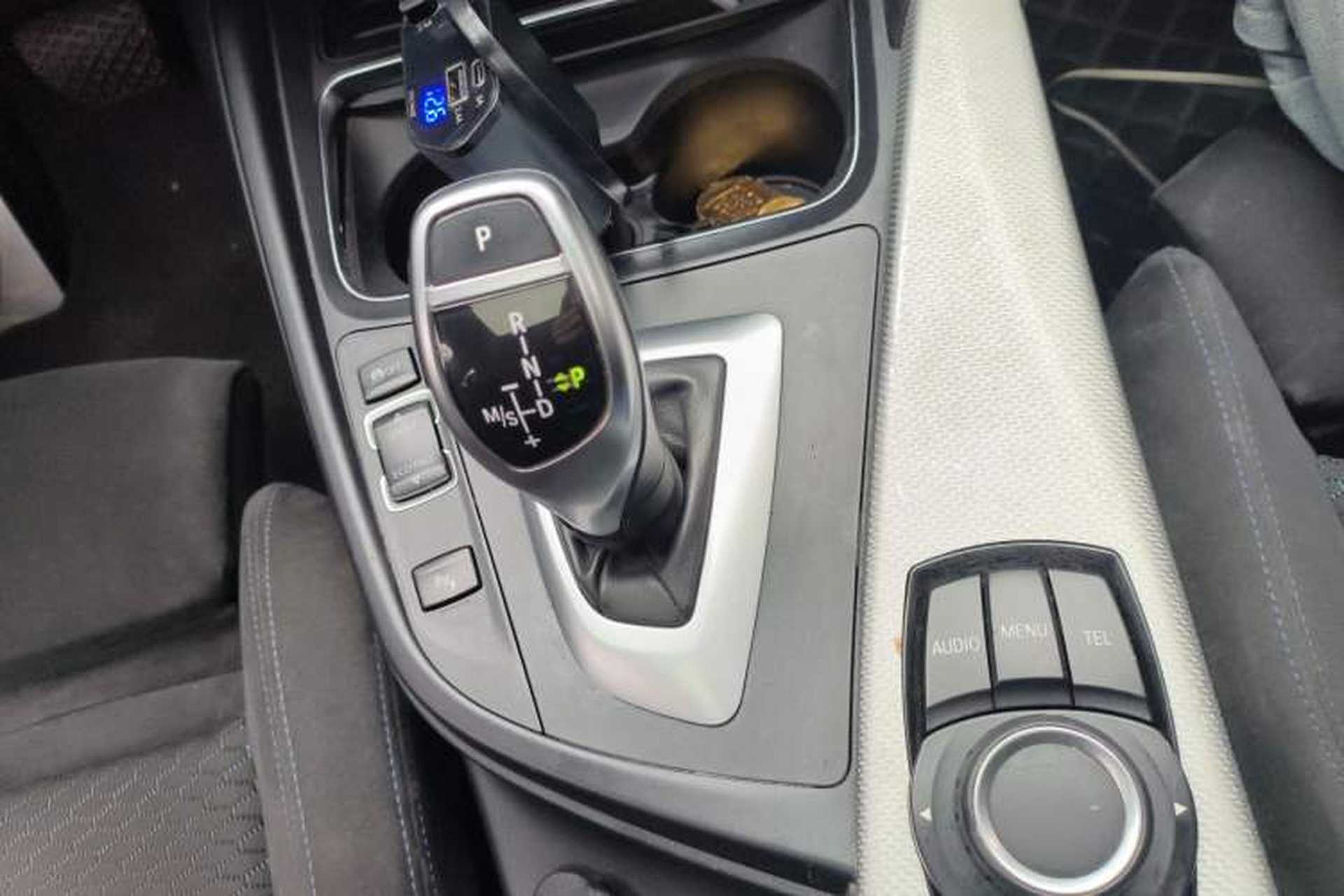 Used BMW 3 Series 2017 320i M Sport Gear Lever