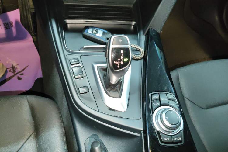 Used BMW 3 Series 2017 320Li M Sport Edition Gear Lever
