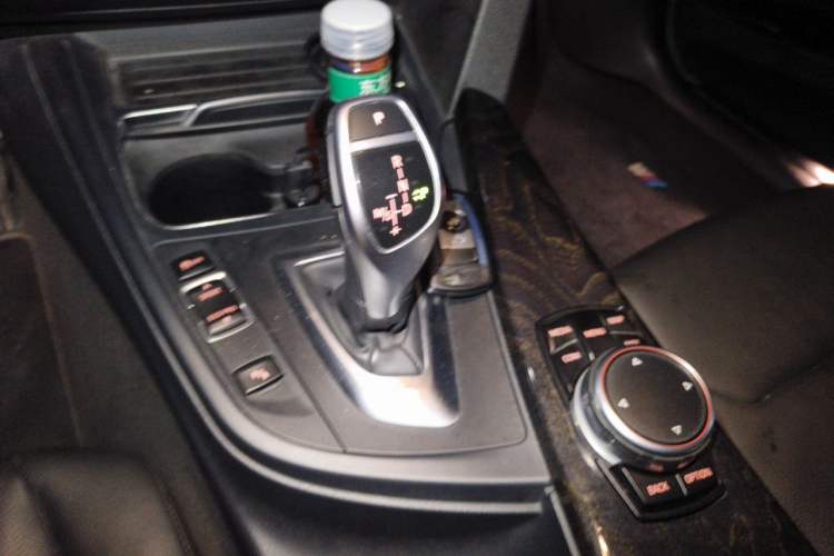Used BMW 3 Series 2017 330Li M Sport Edition Gear Lever