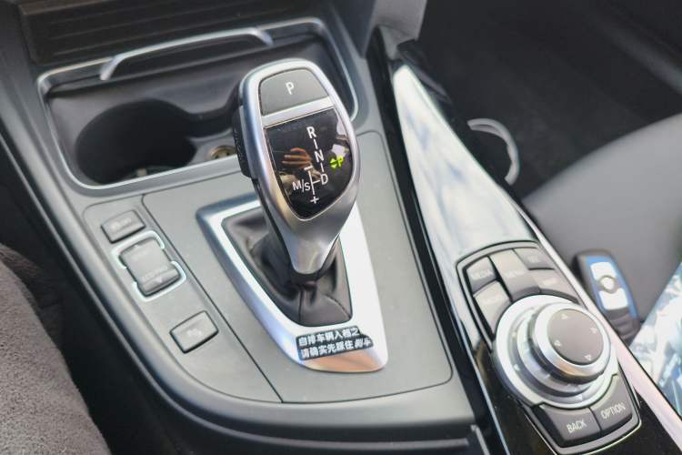 Used BMW 3 Series 2017 320Li M Sport Edition Gear Lever