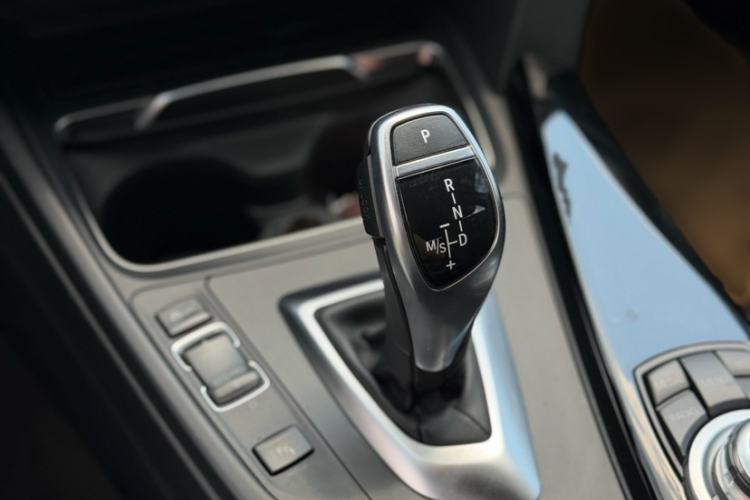Used BMW 3 Series 2017 320Li M Sport Edition Gear Lever