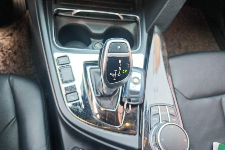 Used BMW 3 Series 2017 330Li M Sport Edition Gear Lever