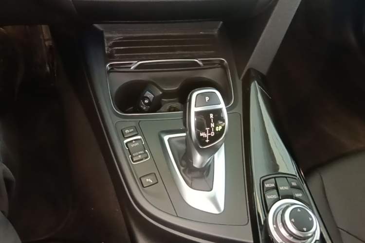 Used BMW 3 Series 2017 320Li M Sport Edition Gear Lever