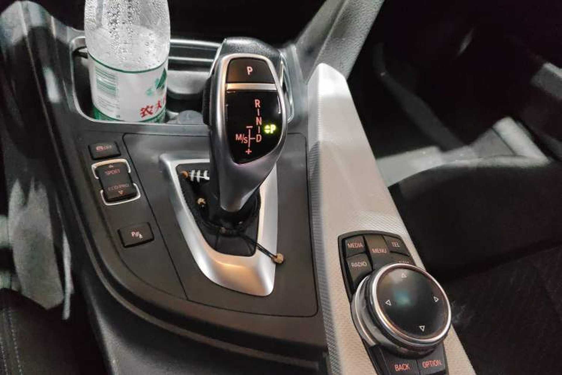 Used BMW 3 Series 2017 320i M Sport Gear Lever