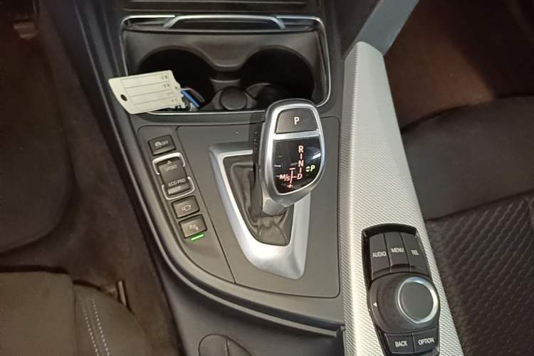 Used BMW 3 Series 2017 320i M Sport Gear Lever