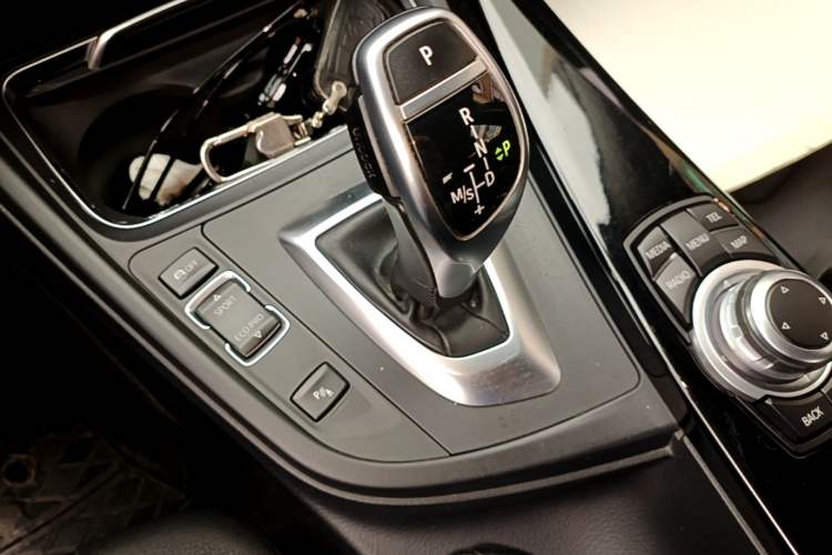 Used BMW 3 Series 2017 320Li M Sport Edition Gear Lever