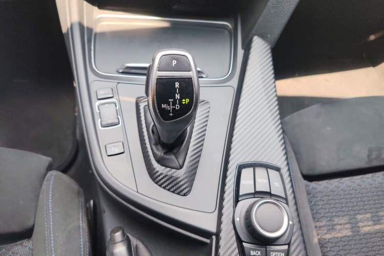 Used BMW 3 Series 2017 320i M Sport Gear Lever