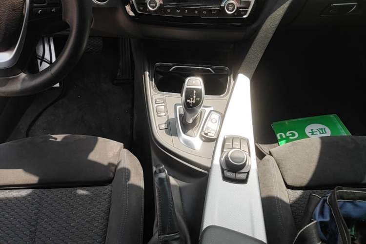 Used BMW 3 Series 2017 320i M Sport Gear Lever