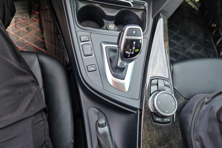 Used BMW 3 Series 2017 330Li M Sport Edition Gear Lever