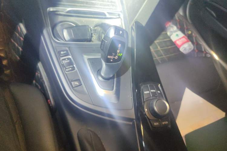 Used BMW 3 Series 2017 320Li Fashion Model Gear Lever
