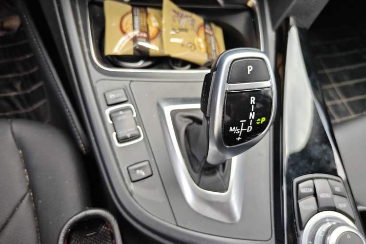 Used BMW 3 Series 2017 320Li M Sport Edition Gear Lever