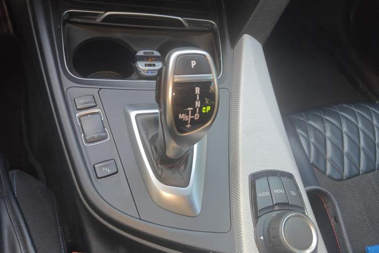 Used BMW 3 Series 2017 320i M Sport Gear Lever