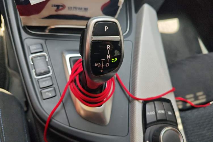 Used BMW 3 Series 2017 320i M Sport Gear Lever