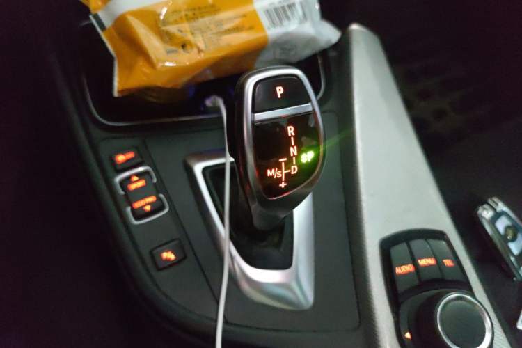 Used BMW 3 Series 2017 320i M Sport Gear Lever
